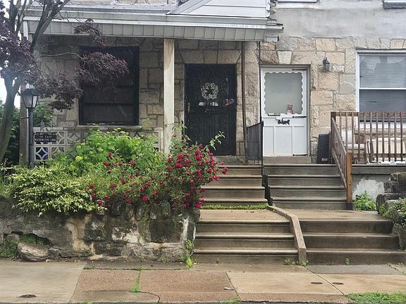 3rd image of 54 E Washington Ln