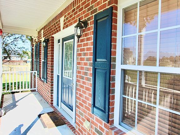 5th image of 216 Dogwood Estates Ln