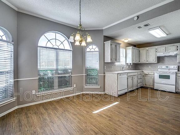 4th image of 503 Oakridge Ave