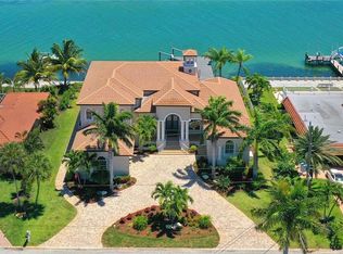 667 Key Royale Dr, Holmes Beach, FL 34217