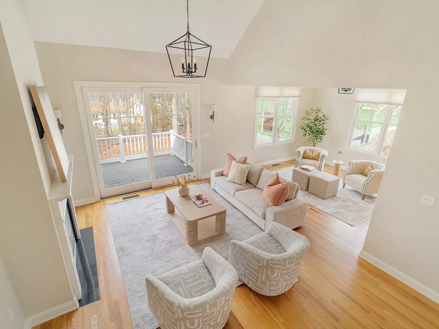 3 bed, 3.5 bath, 3539 sqft, $6,000 — Photo 1