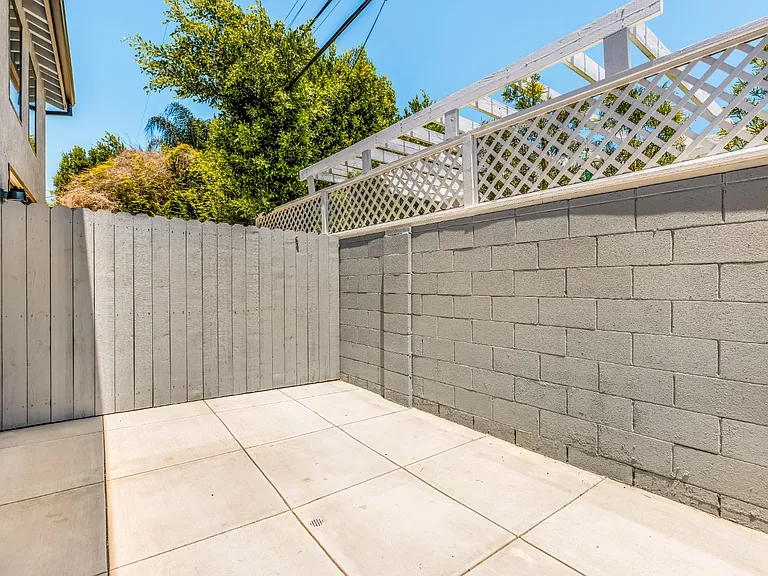 13351 W Otsego St — Photo 5