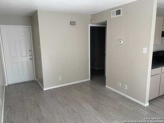 5th image of 430 Kendalia Ave APT 9