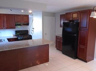 21 Hall St, Providence, RI 02904