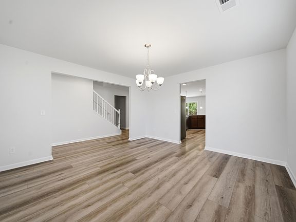 5th image of 136 Tall Pines Rd