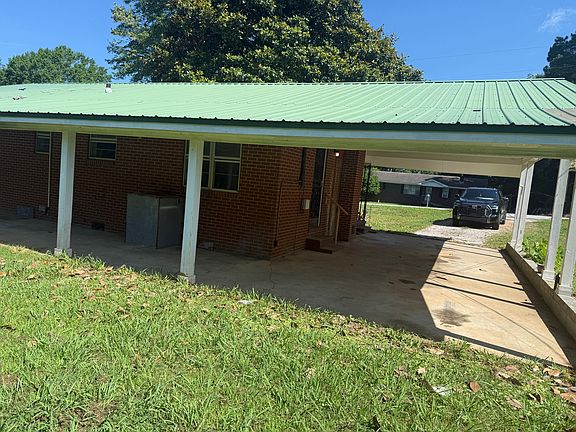 2nd image of 205 Crestview Dr