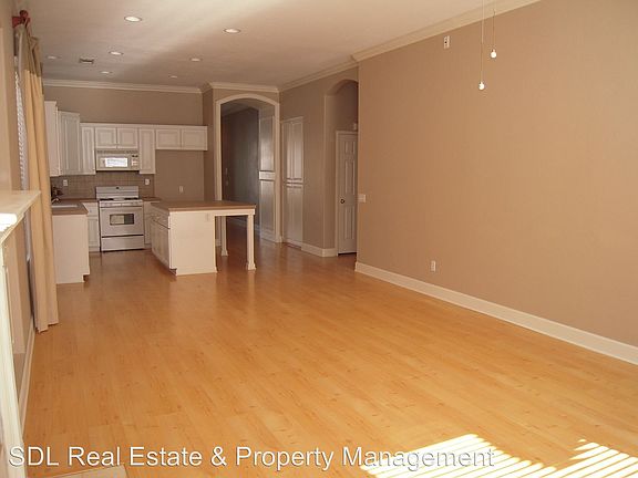 4th image of 27553 Stanford Dr