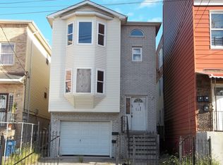 540 S 11th St, Newark, NJ 07103
