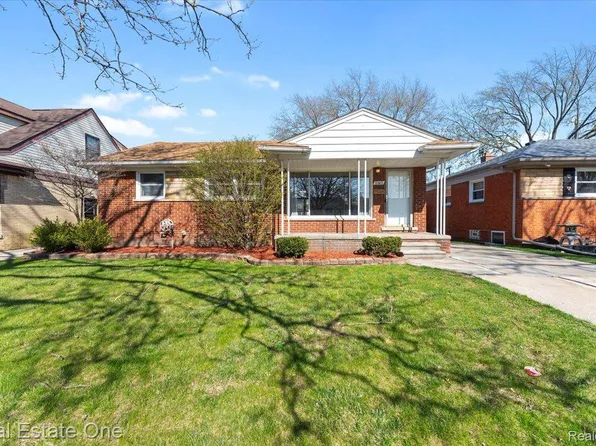 15731 Richmond St, Southgate, MI 48195