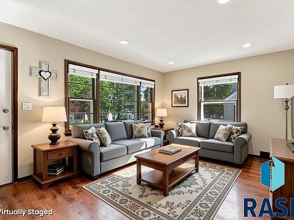 3rd image of 1509 E 25th St