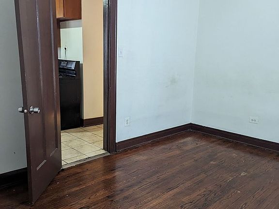 4th image of 6747 S Campbell Ave