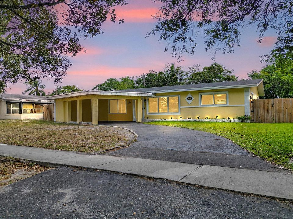 1st image of 310 SW 31st Avenue