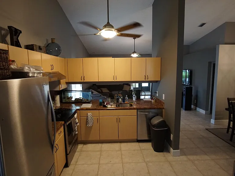 58 Paxford Ln — Photo 2