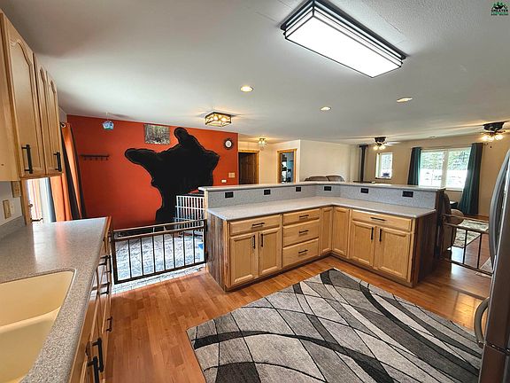 3rd image of 510 Sofie Ct
