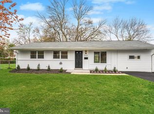 8008 Ashboro Dr, Alexandria, VA 22309