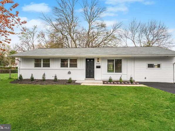 8008 Ashboro Dr, Alexandria, VA 22309