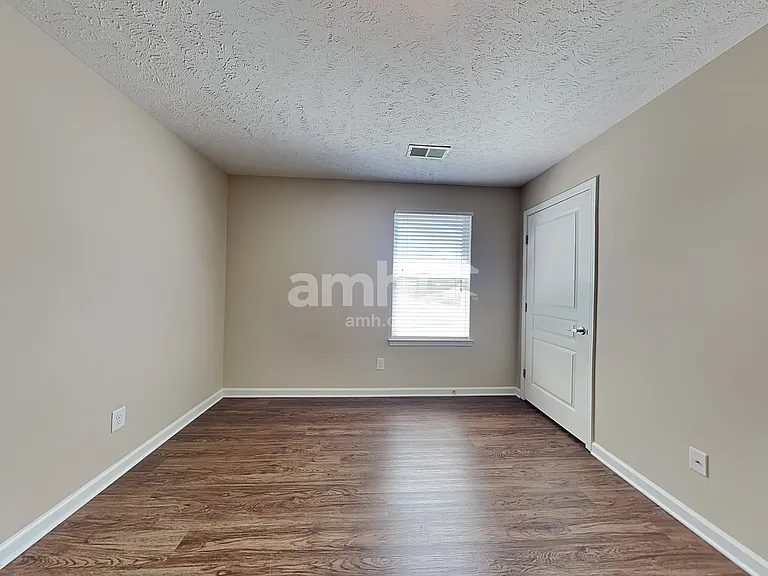 1287 Wentworth Dr — Photo 17