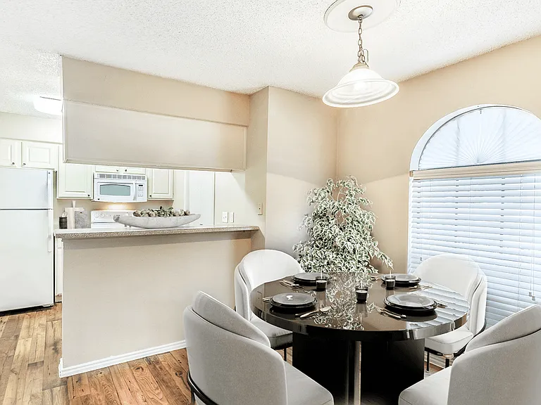 Summers Crossing Apartments — Photo 5