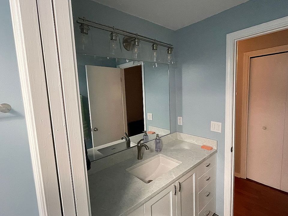 1st image of 4113 NE Bonnie Dr
