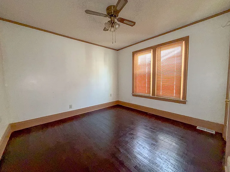 9392 Woodside St — Photo 12