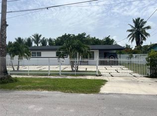 9940 SW 215th St, Cutler Bay, FL 33189
