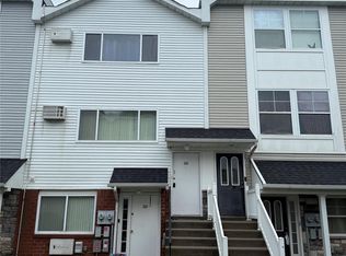 111 Dolphin Ct, Bronx, NY 10473