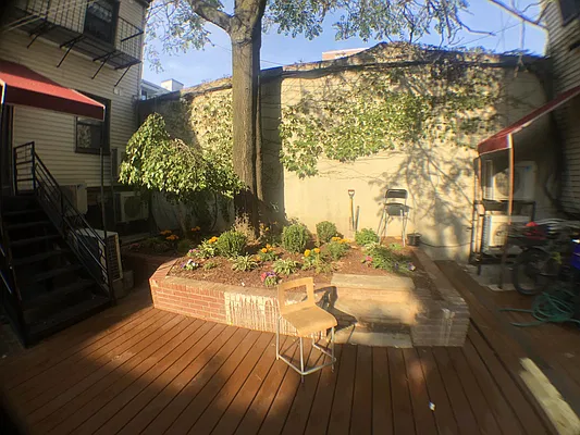 Rented by Brooklyn Group | media 20