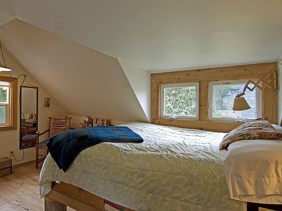 Loft bed, overlooks the lake