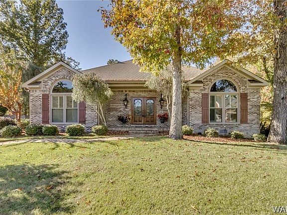 3rd image of 1525 Snow Hinton Dr