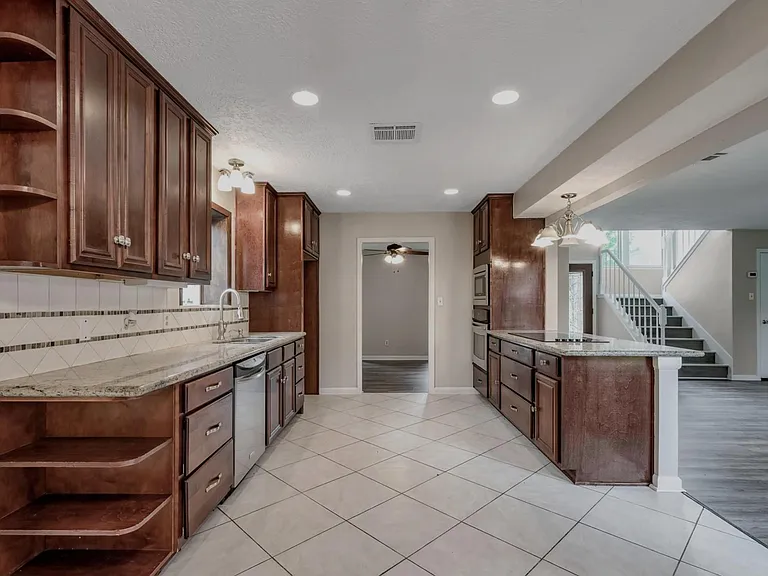 706 S Diamondhead Blvd — Photo 8