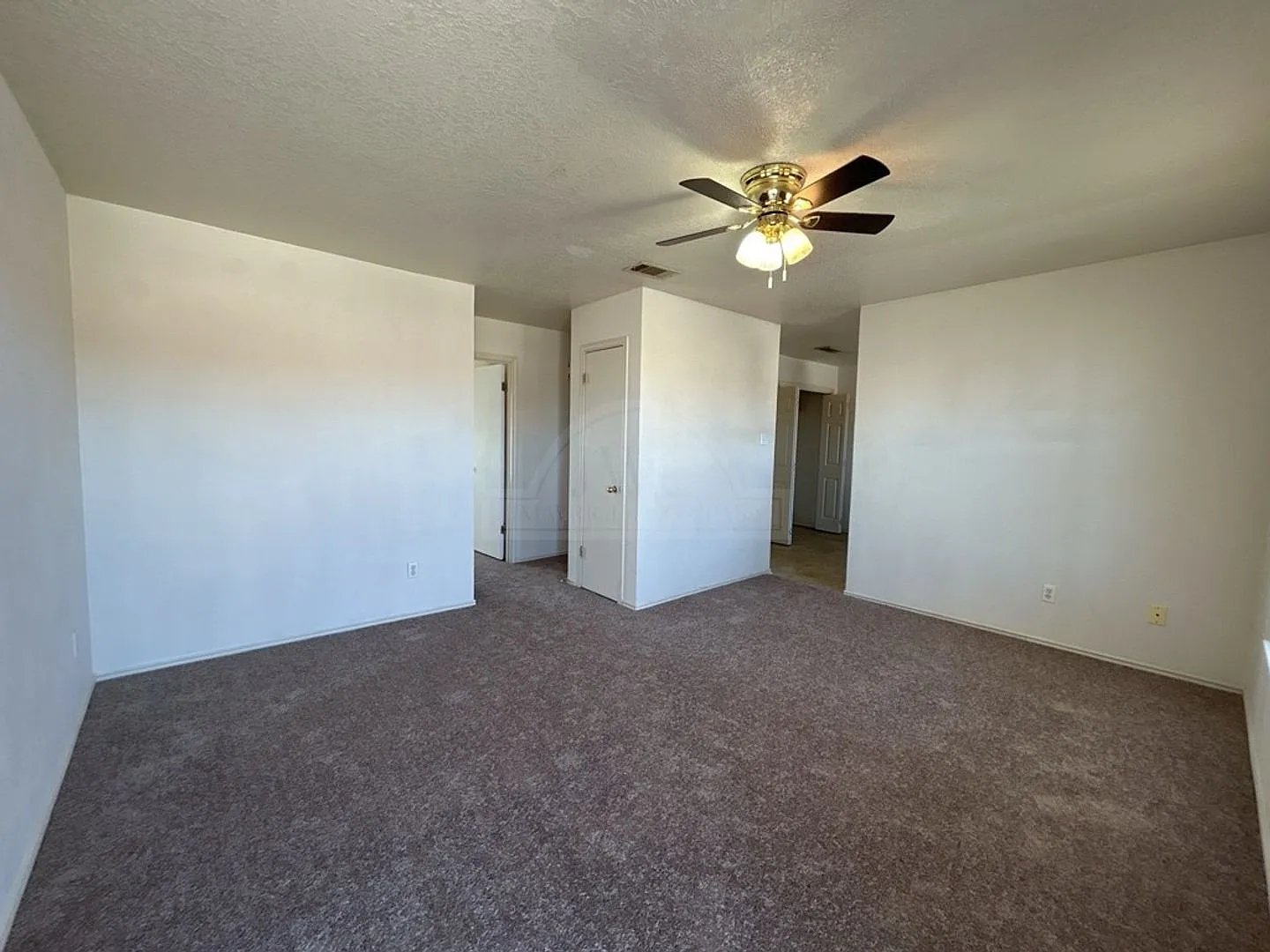 1702 Benttree Dr — Photo 3
