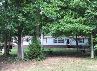 103 Holly Ln, Mount Holly, NC 28120