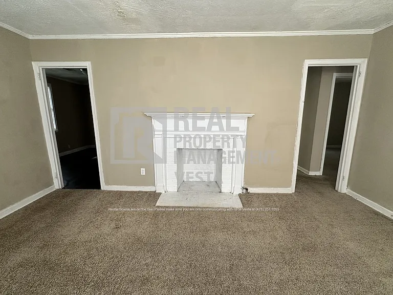 3346 Shaw Dr — Photo 3