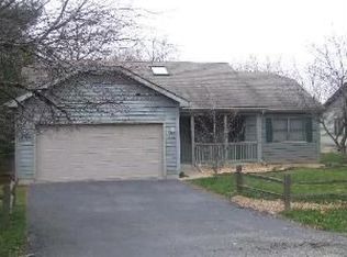 1613 Suzy St, Sandwich, IL 60548