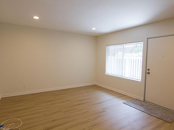 3rd image of 1620 Brockton Ave APT 3