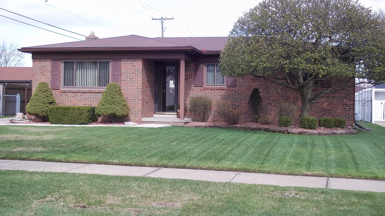 40042 Kristen Dr photo 1