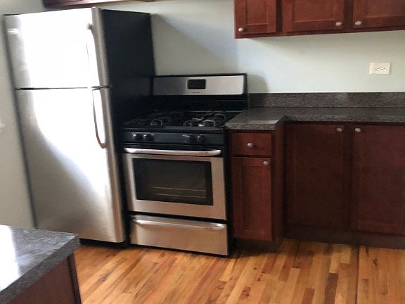 3rd image of 4407 N Wolcott Ave APT 3A