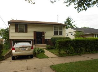 13103 S Eberhart Ave, Chicago, IL 60827