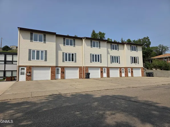 904 2nd St NW APT 4, Mandan, ND 58554