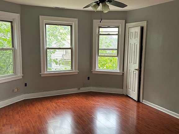 5th image of 35 Chapman Ct Floor 3