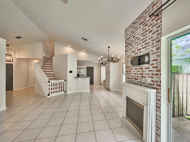 2968 Myrtle Oak Cir — Photo 11