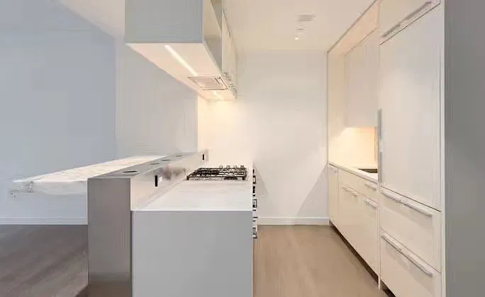 252 South St #12G