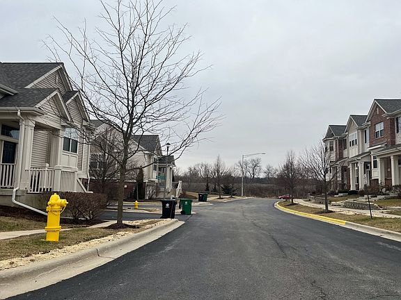 4th image of 0N057 Creekside Dr