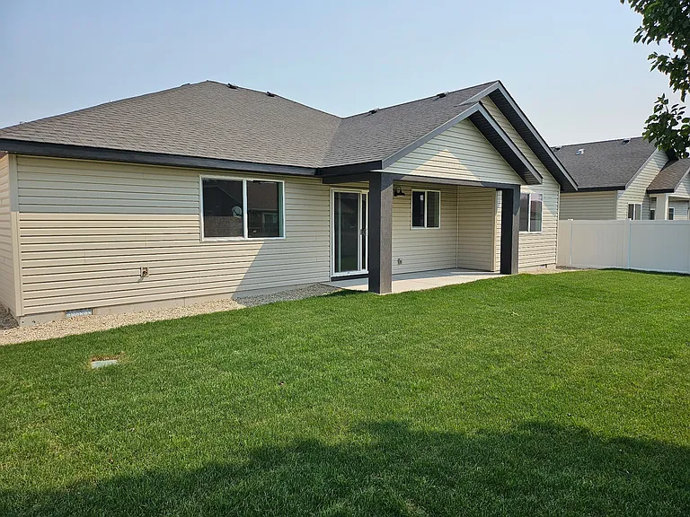 2013 Erin Dr — Photo 5
