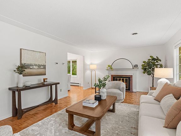 5th image of 5705 Lois Ln