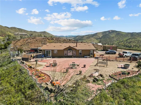 33330 Palen Rd, Agua Dulce, CA 91390