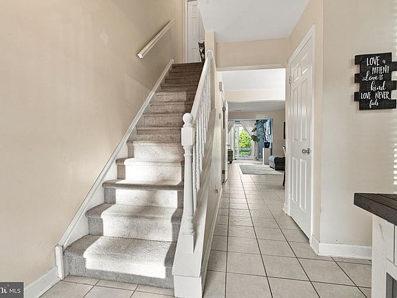 3rd image of 303 Leedom Way