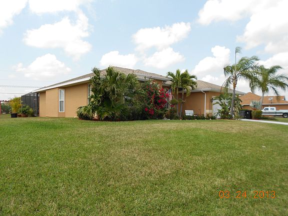 3rd image of 154 SW Hawthorne Cir