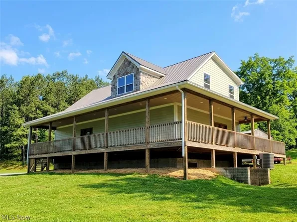 9076 Harris Hwy, Belleville, WV 26133