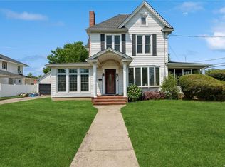 246 S Long Beach Ave, Freeport, NY 11520